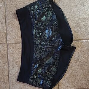 Lululemon size 10 speed shorts black foil
